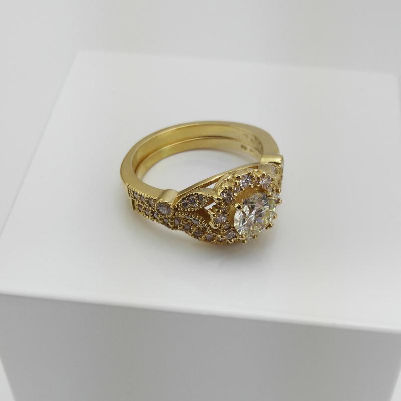 Extravagantný zlatý set vykladaný diamantmi Clorissa 13693