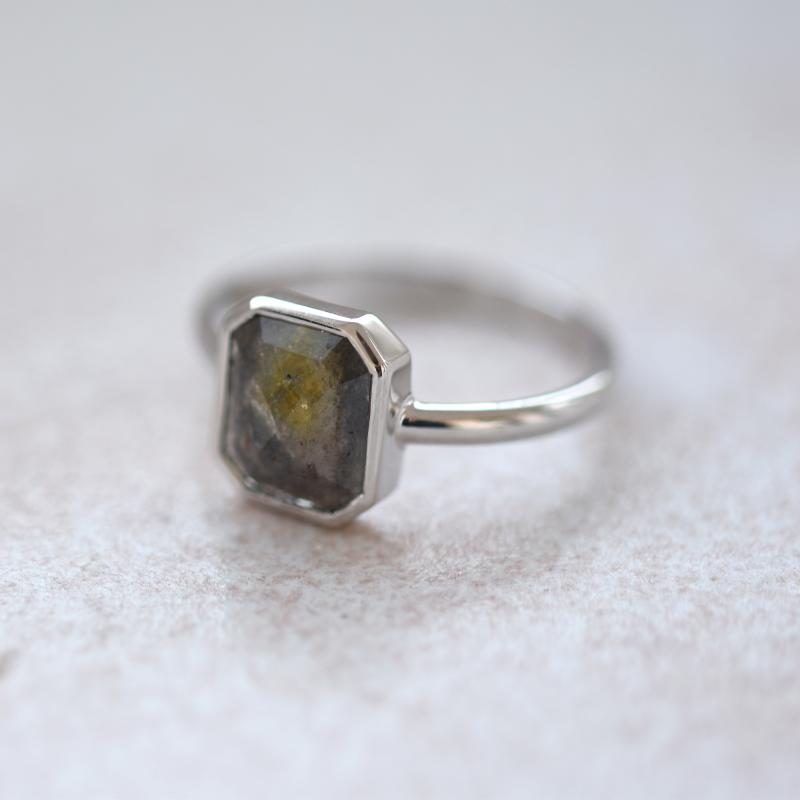 Prsteň s emerald diamantem 51023