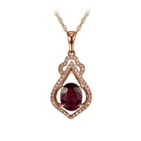 Oválny rubín v náhrdelníku z ružového zlata s diamantmi Amadea