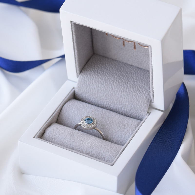 Zásnubný diamantový prsteň s londýnskym topazom 81333