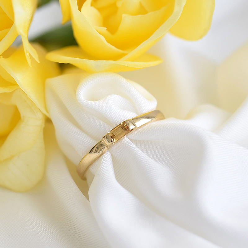 Minimalistický prsteň s citrínom zo žltého zlata 82383