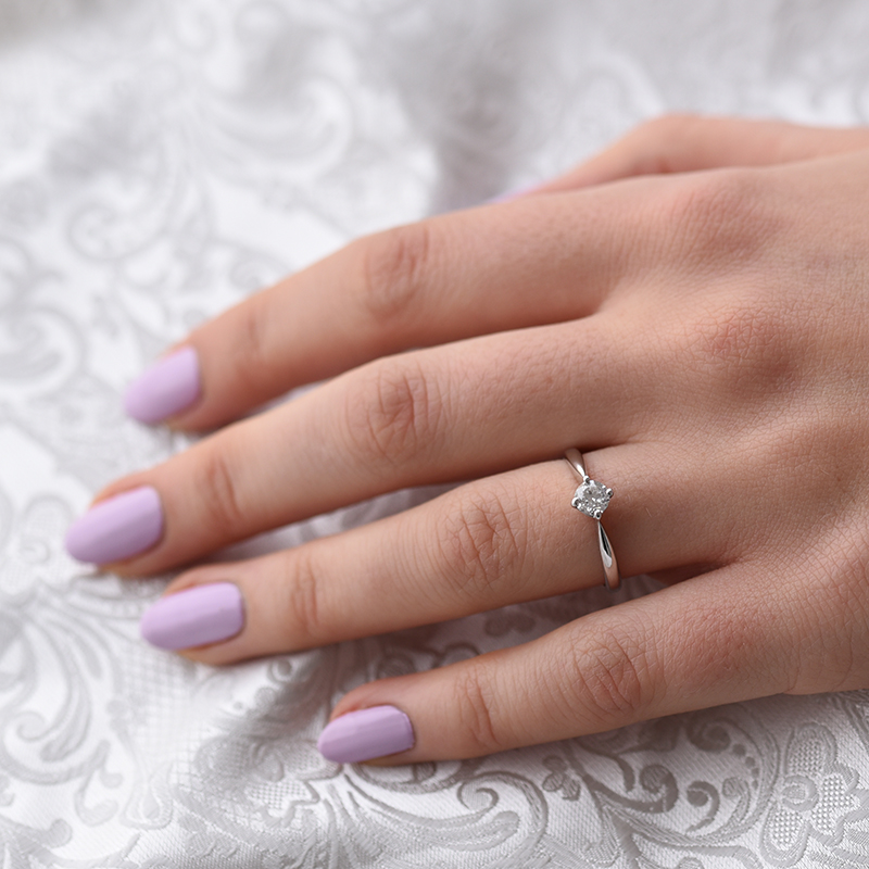 Prsten s certifikovaným diamantem 89413