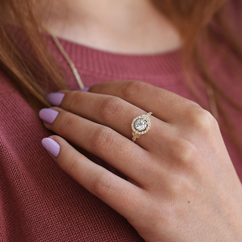 Zlatý prsteň s moissanitom a diamantmi Heleno 98343