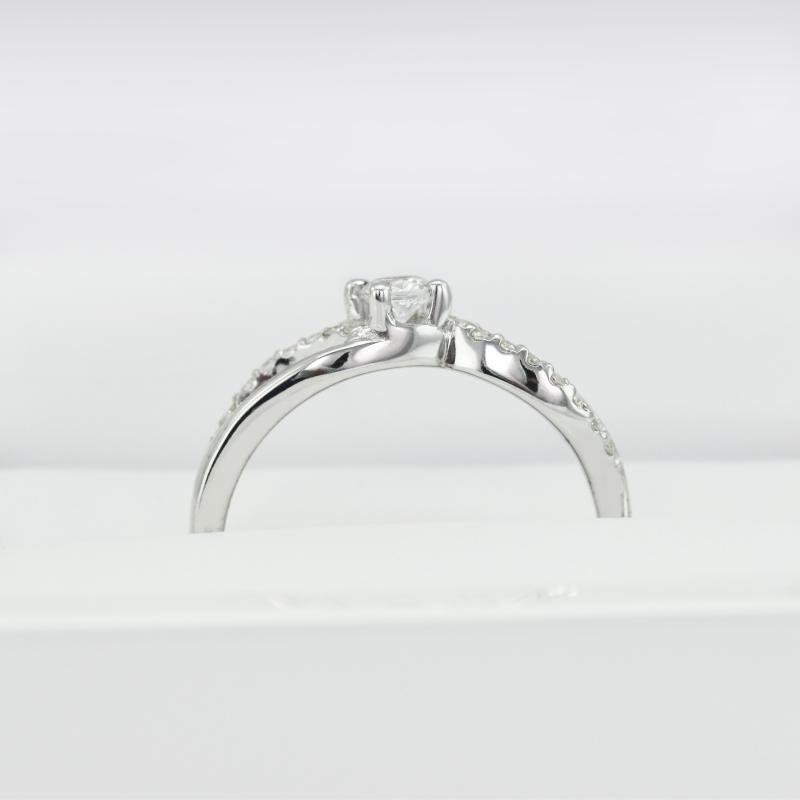 Zásnubný prsteň s moissanitom a diamantmi Laly 100514