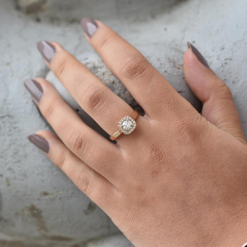 Zásnubný prsteň v halo štýle s moissanitom a lab-grown diamantmi Liare 100544