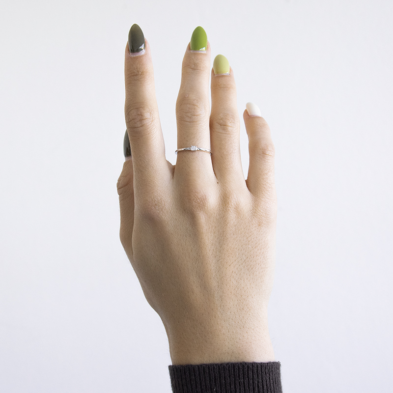 Minimalistický prsteň s diamantom Smyth 110404