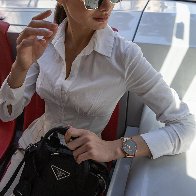 Luxusné hodinky so švajčiarskym strojčekom a dátumom Writer 110804