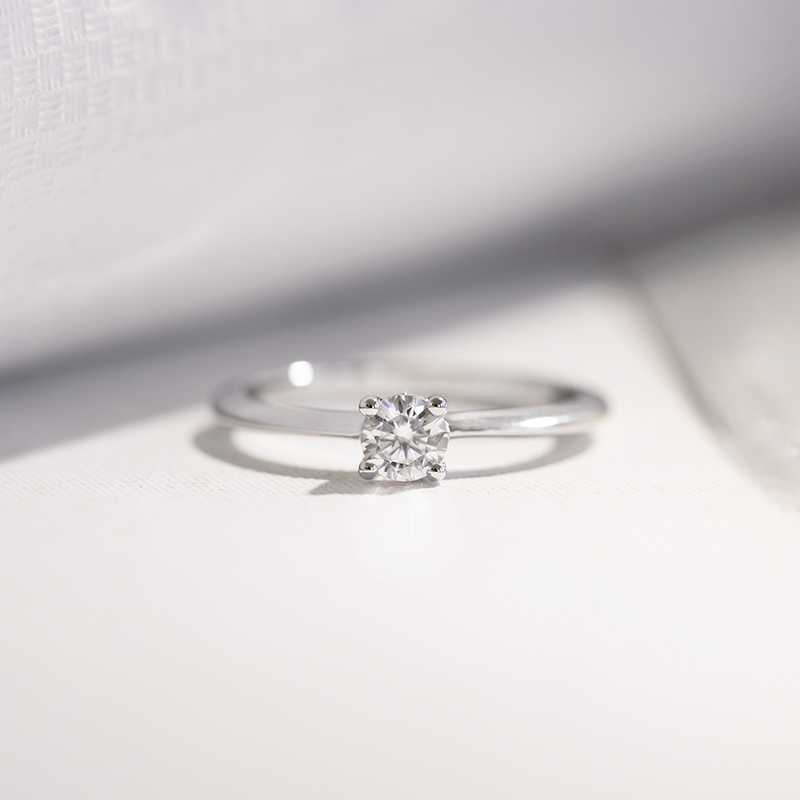 Zásnubný prsteň s lab-grown diamantmi Burnett 111454