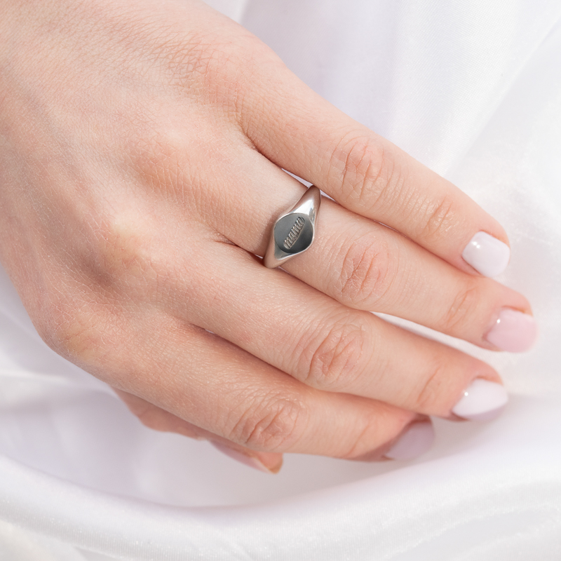 Pečatný prsteň s gravírom Mama 119454
