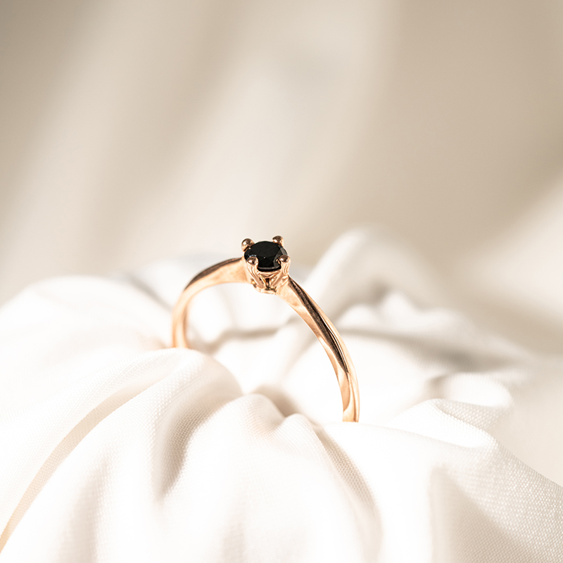 Zásnubný prsteň s čiernym diamantom Carrey 119844
