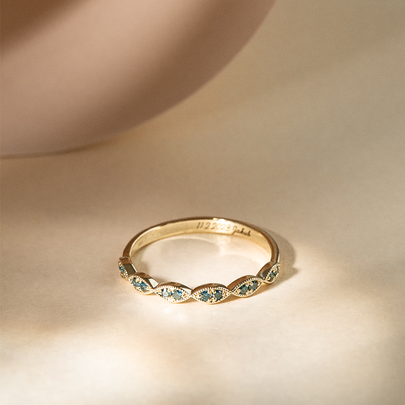 Nežný eternity prsteň zo zlata s modrými diamantmi Jelani 120354