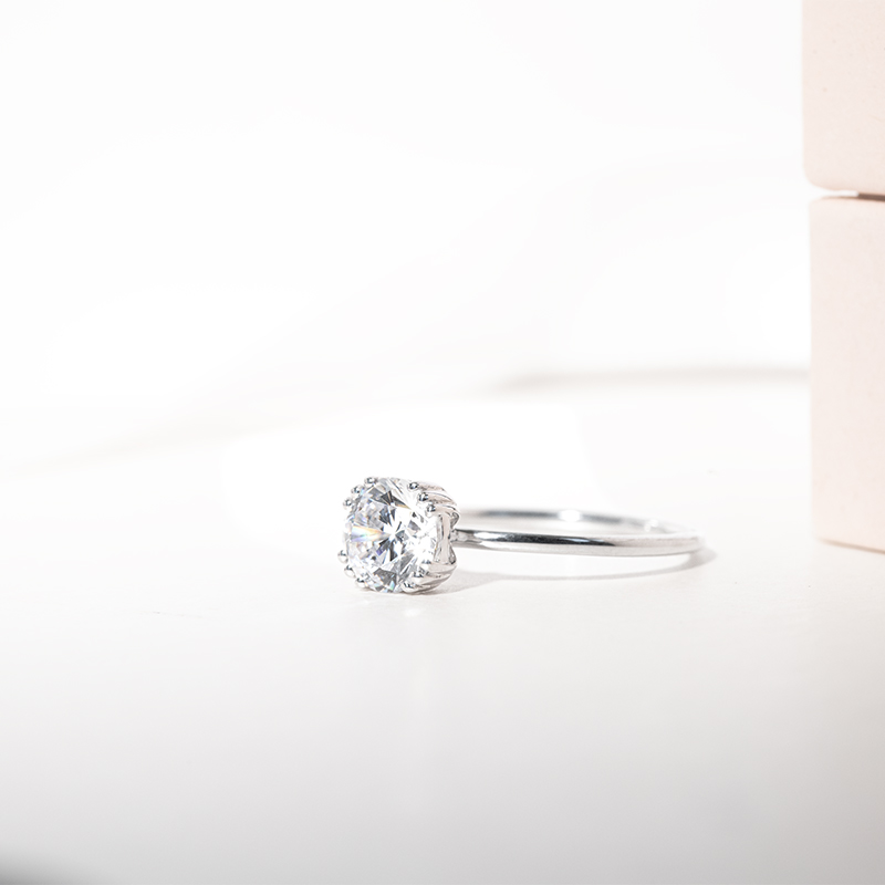 Zásnubný prsteň s diamantom Evelle 127624