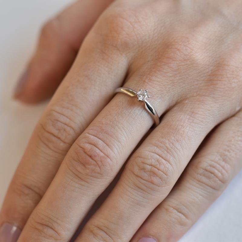 Zásnubný prsteň s diamantom Daika 12804