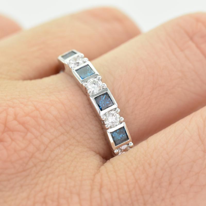 Zlatý prsteň s modrými a bielymi diamantmi Kina 12814