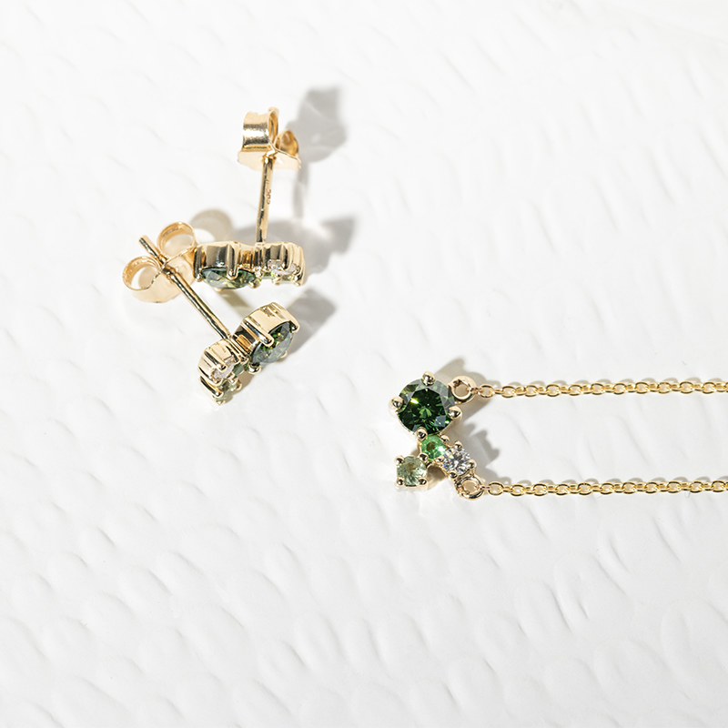 Cluster kolekcia šperkov so zelenými diamantmi a drahokamami Ari 129334