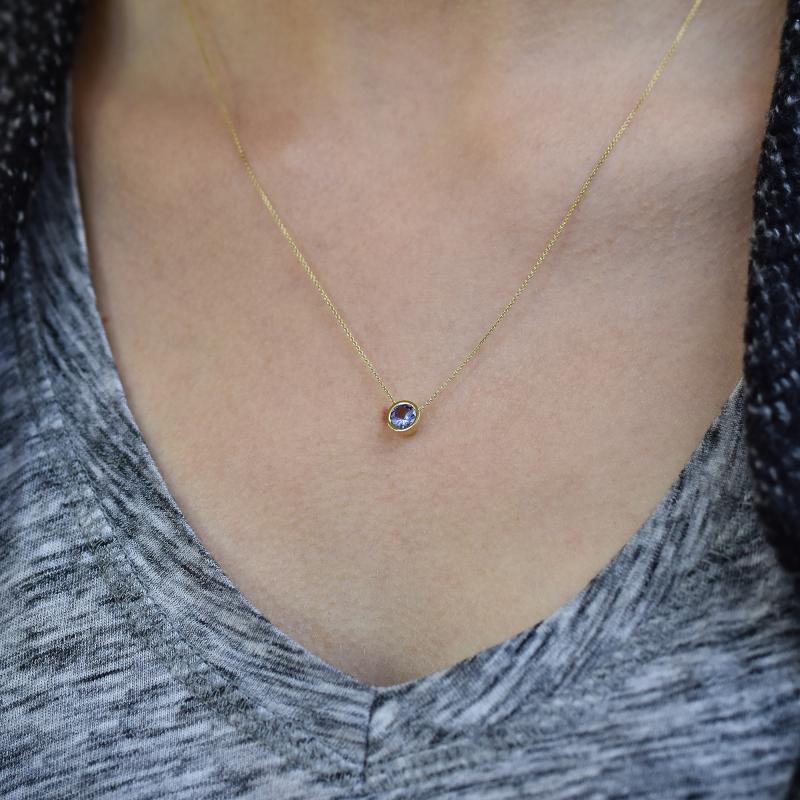Zlatý náhrdelník s modrým tanzanitom 27144