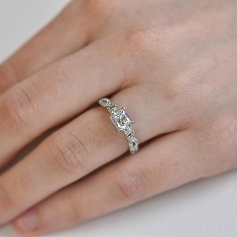 Zásnubný prsteň plný diamantov Hesun 27634