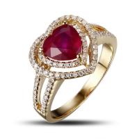 Zlatý prsteň s rubínovým srdcom a diamanty Cristen