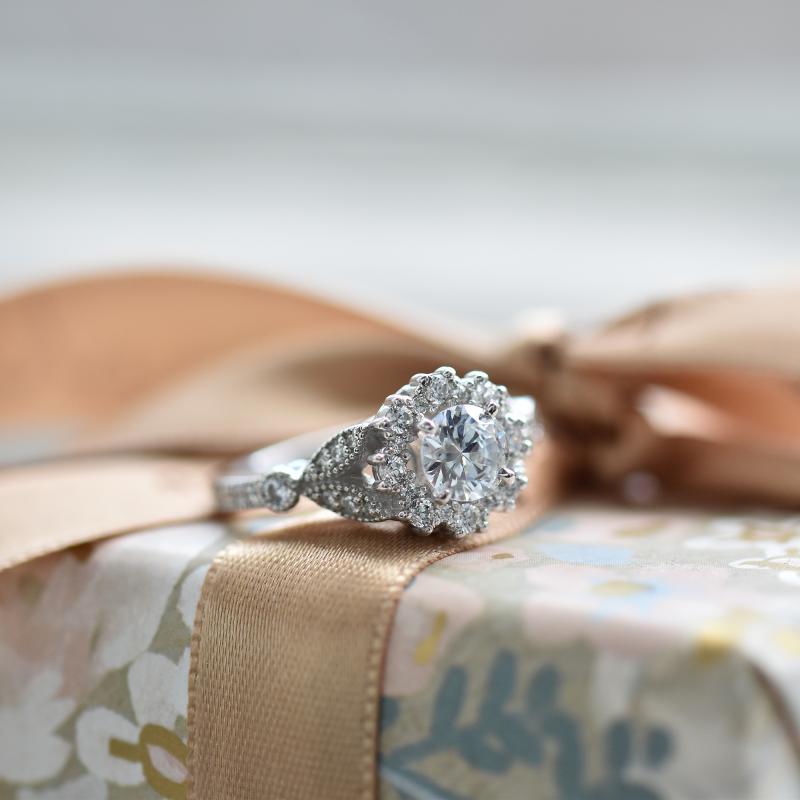 Diamantový halo prsten 40624