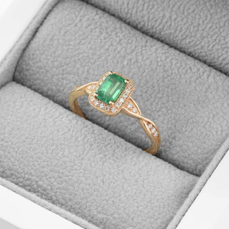 Smaragdový prsteň s diamantmi 45904