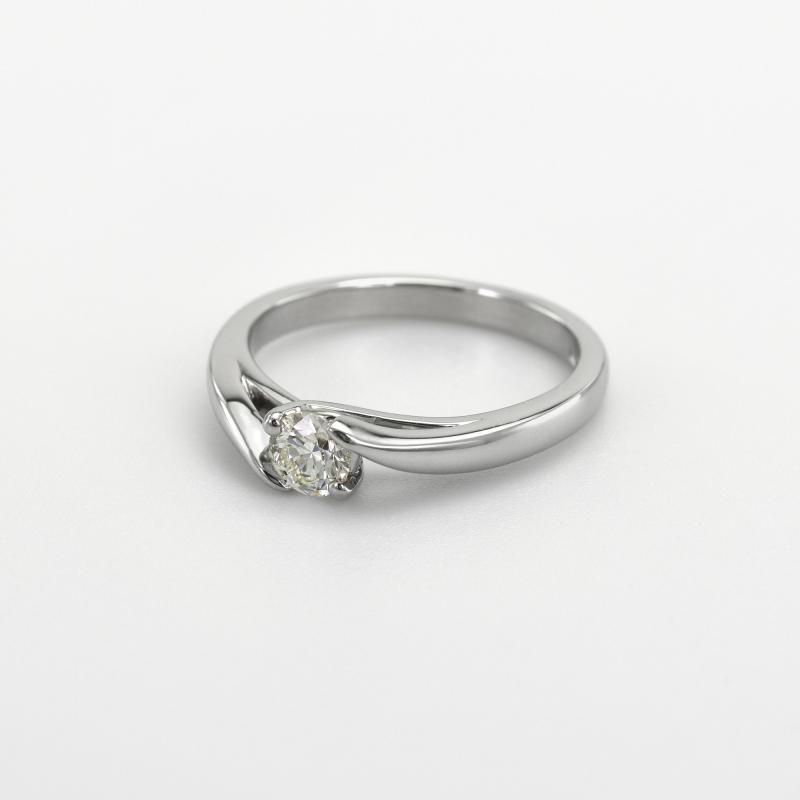 Zásnubní prsteň s diamantom 47284