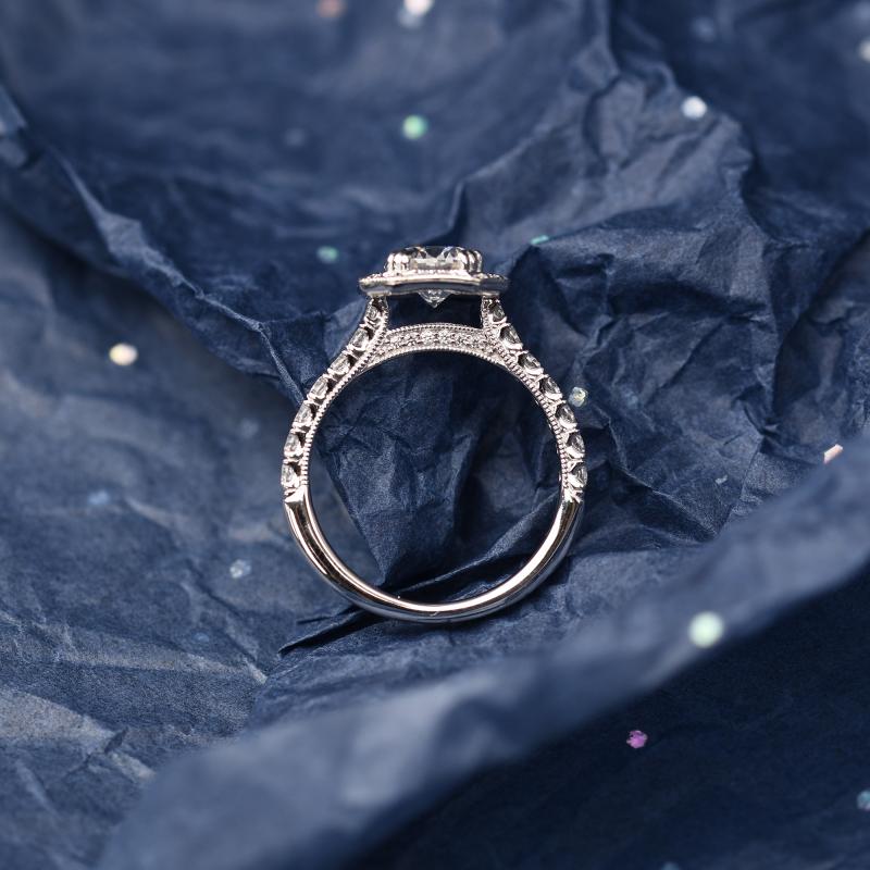 Prsteň v halo štýle s diamantmi 48154
