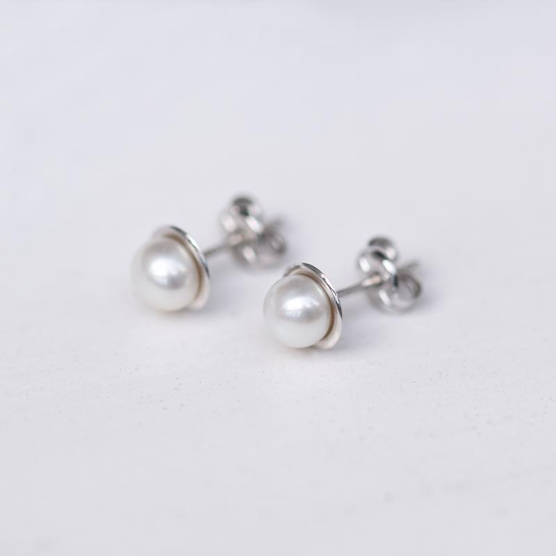 Minimalistické perlové náušnice zo zlata 48904