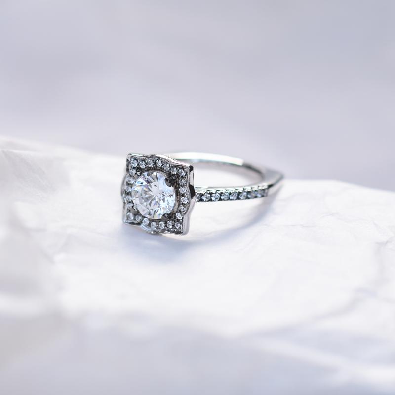 Extravagantný zásnubný diamantový prsteň 49474