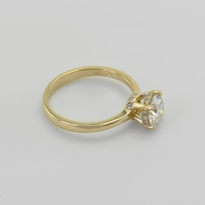 Vintage zlatý prsteň s moissanitom a diamantmi 49954