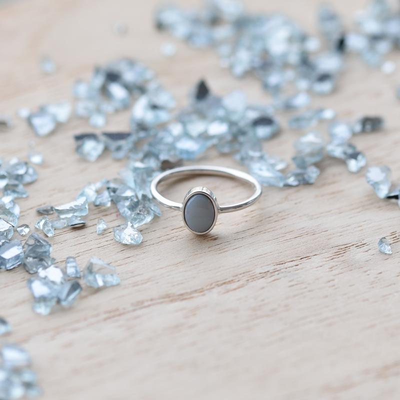 Minimalistický prsten s oválnym opálom 52814
