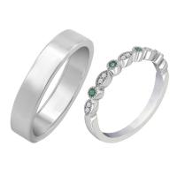 Zlatá eternity obrúčka so smaragdmi a diamantmi a plochý prsteň Evelle