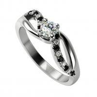 Zásnubný platinový prsteň s bielymi a čiernymi diamantmi Christina