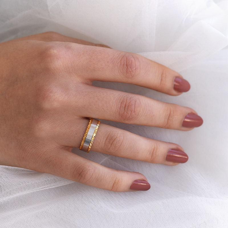Dvojfarebný snubný prsteň 61894