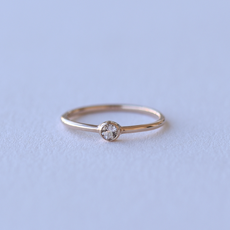 Zlatý minimalistický prsteň s morganitom 62134