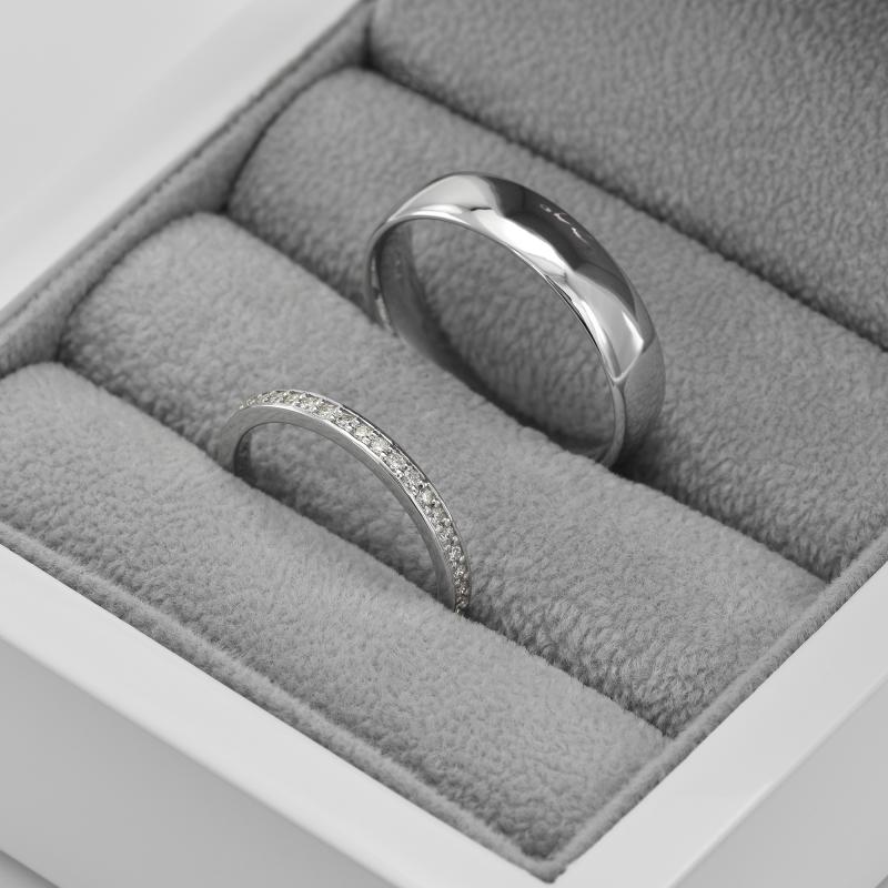 Platinové svadobné obrúčky s eternity prsteňom a komfortným prsteňom 76974