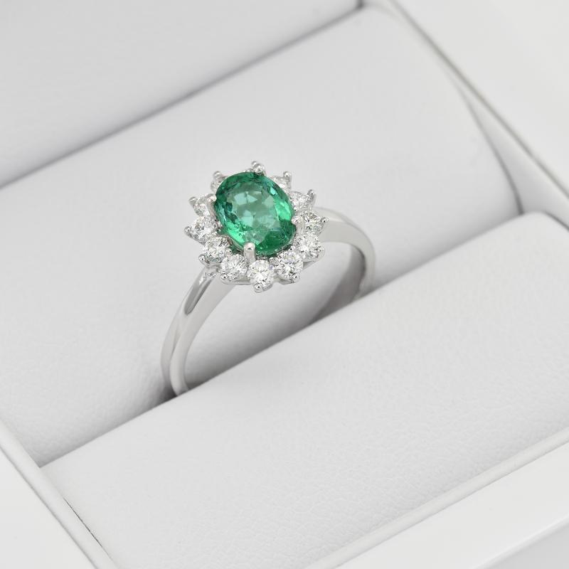 Luxusný smaragdový prsteň 9484