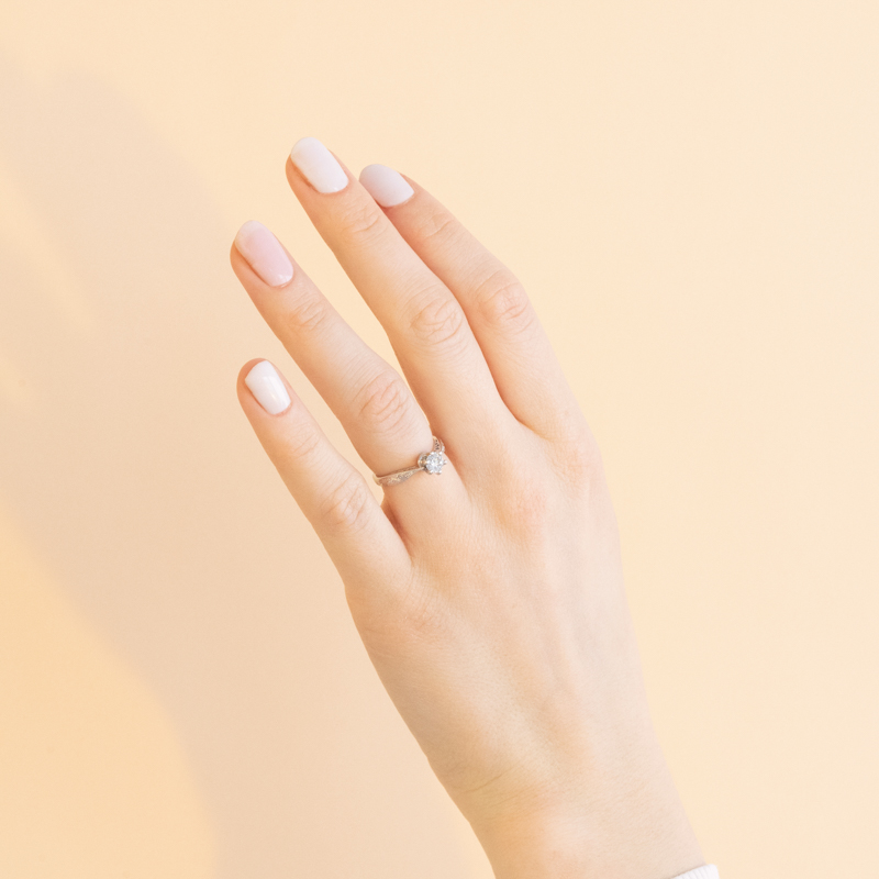 Zásnubný vintage prsteň s diamantom Javion 100945