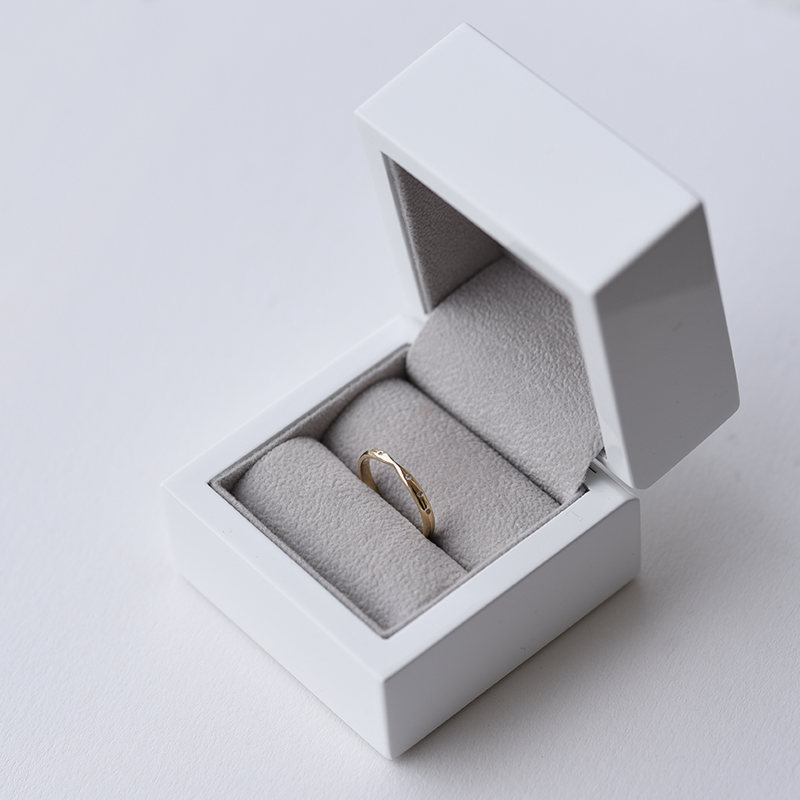 Minimalistický eternity prsteň s lab-grown diamantmi Wills 101365