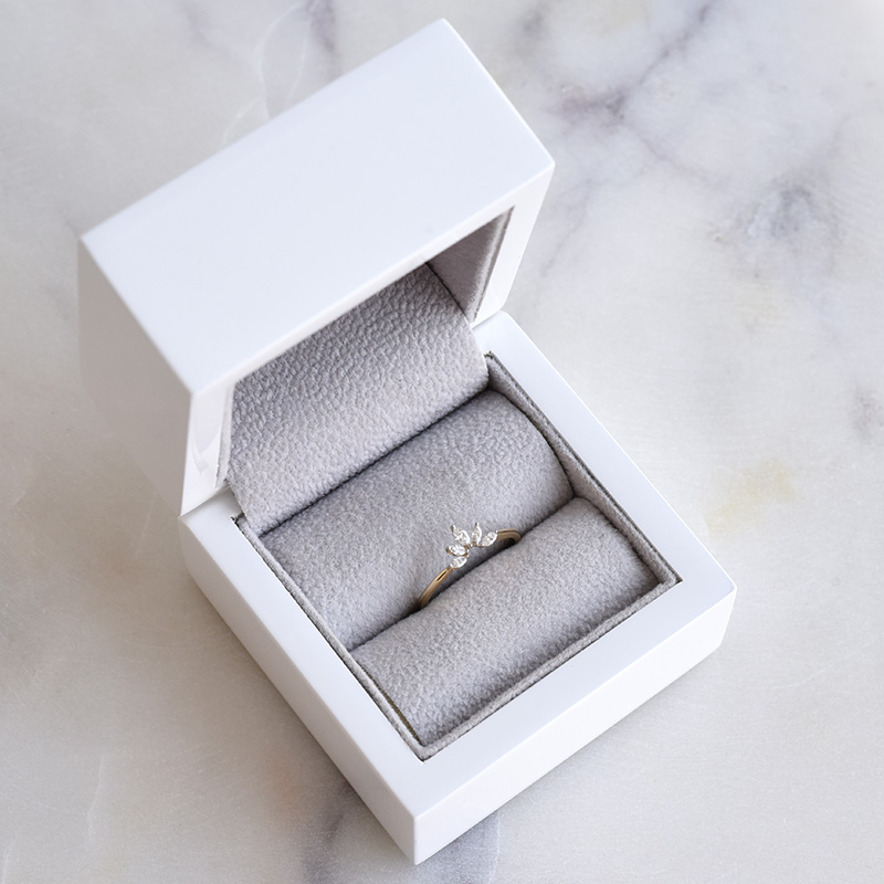 Elegantný prsteň s marquise lab-grown diamantmi Mansell 102485