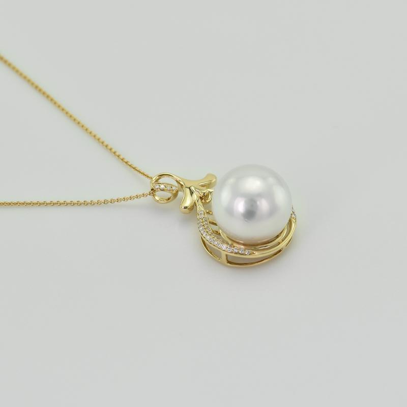 Zlatý náhrdelník s perlou 10285