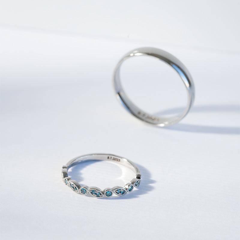 Nežný eternity prsteň zo zlata s modrými diamantmi Jelani 121275