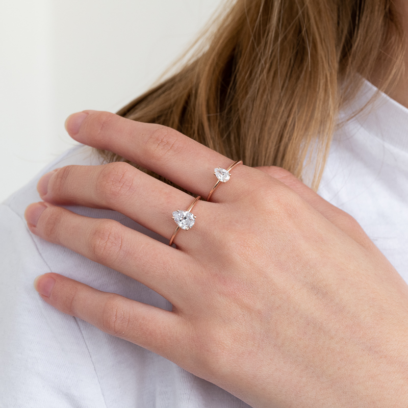 Zásnubný prsteň s pear diamantom Cooley 124745