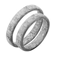 Mierne zaoblené snubné prstene z karbónu Mihol