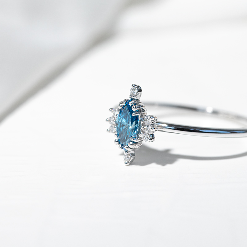 Zásnubný prsteň s 0.31ct IGI certifikovaným modrým lab-grown diamantom Midia 125695