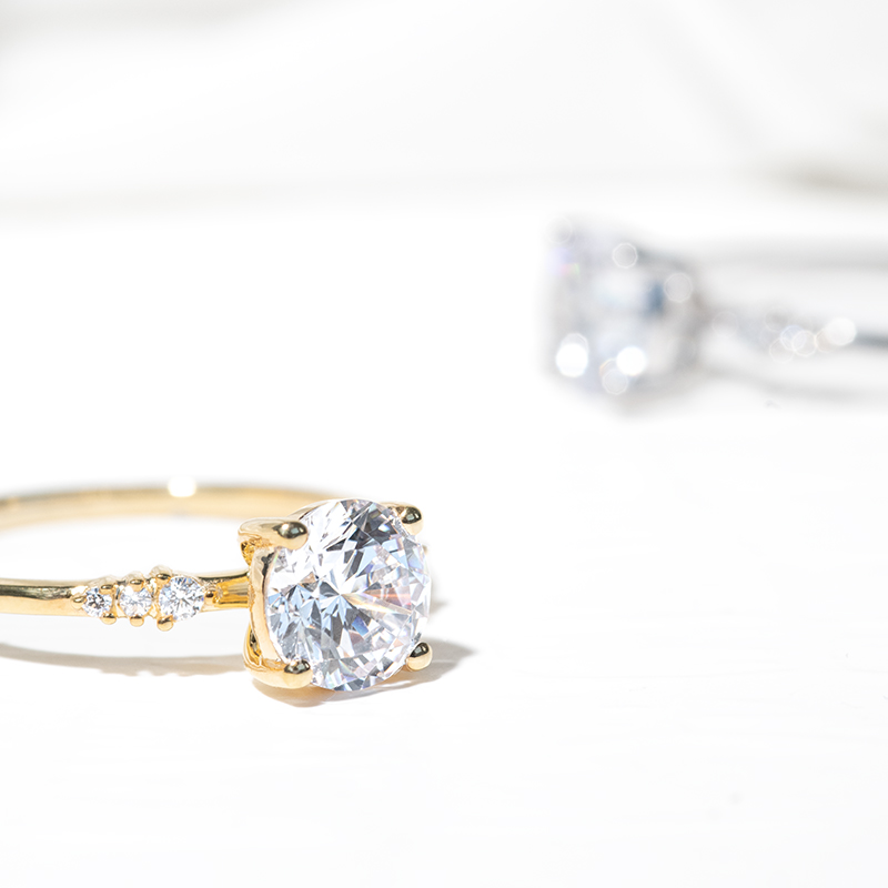 Zásnubný prsteň s diamantmi Elise 125715