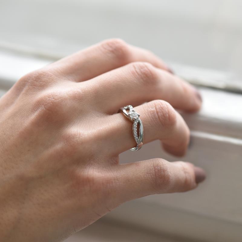 Zásnubný prsteň s diamantmi 13505