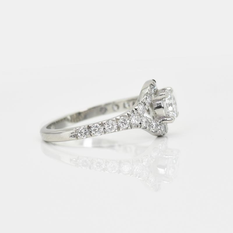 Prsteň s diamantmi 13585