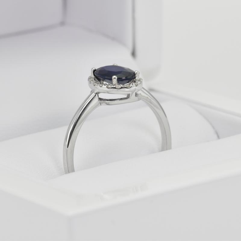 Platinový prsteň so zafírom a diamantmi 23825
