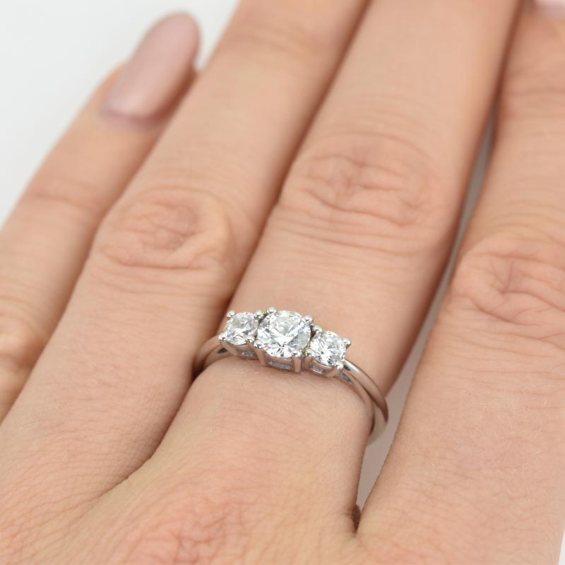 Diamantový prsteň z platiny 23985