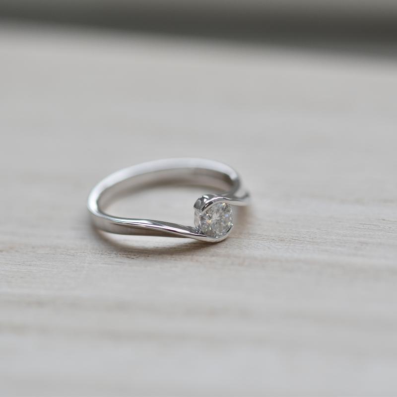 Zásnubný prsteň s diamantom Zechi 37645